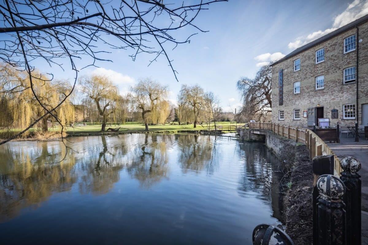 Luxurious City Centre Apartment With Balcony Cambridge  Exterior foto