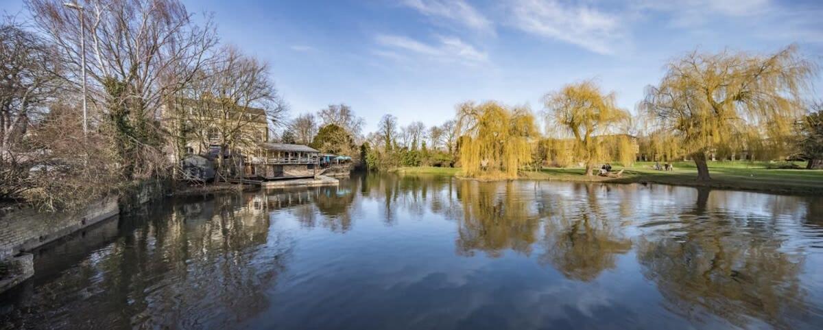 Luxurious City Centre Apartment With Balcony Cambridge  Exterior foto